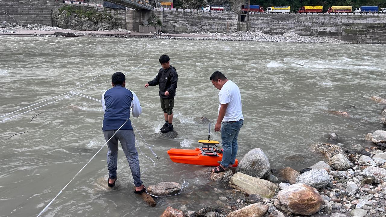 Field river survey along the Teesta corridor, North Sikkim